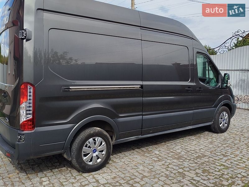 Вантажний фургон Ford Transit 2015 в Тетієві