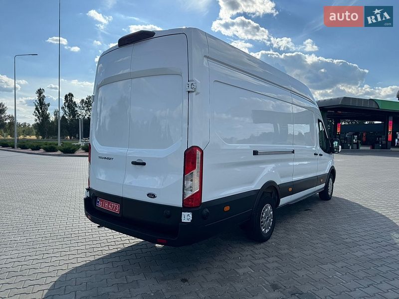 Вантажний фургон Ford Transit 2022 в Бучі
