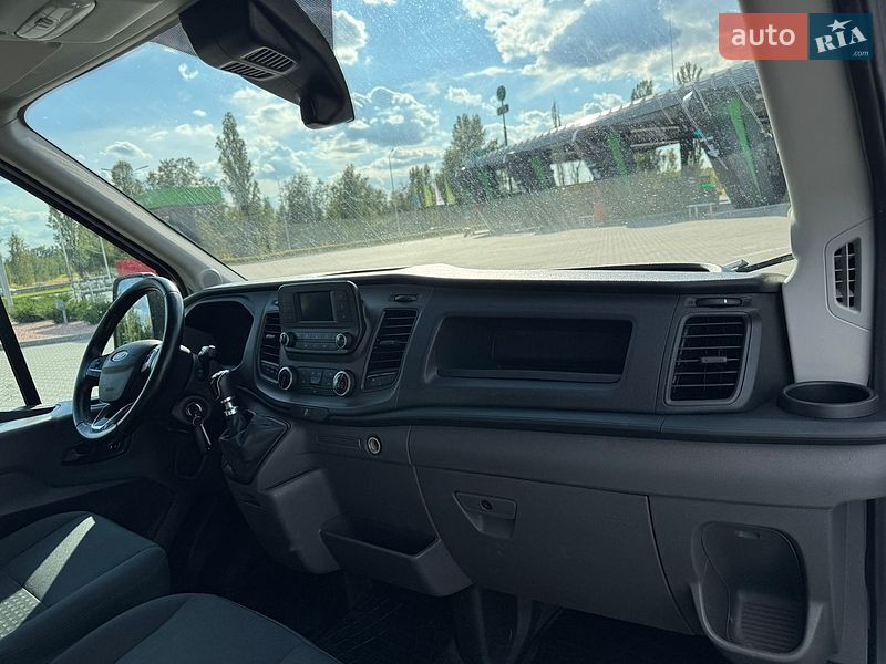 Вантажний фургон Ford Transit 2022 в Бучі