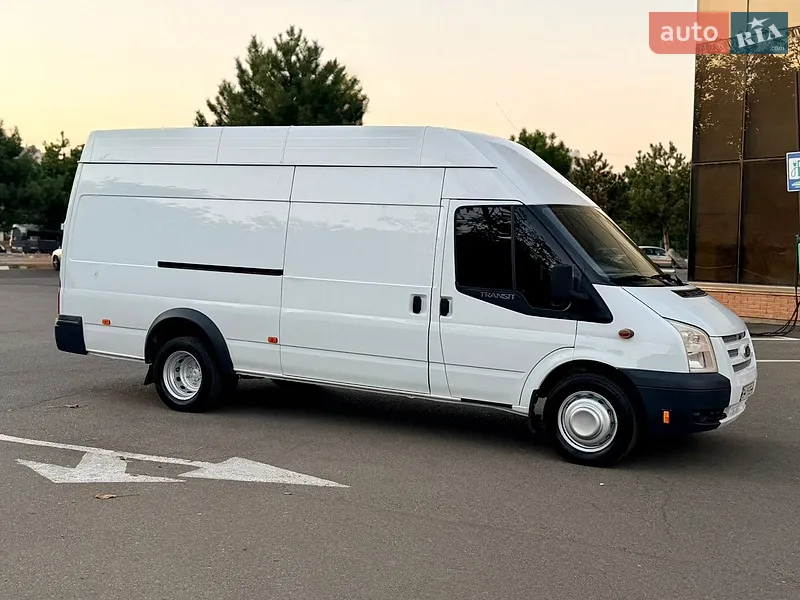 Ford Transit 2011
