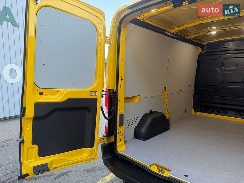 Грузовой фургон Ford Transit 2022 в Буче