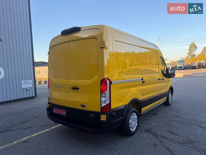 Грузовой фургон Ford Transit 2022 в Буче