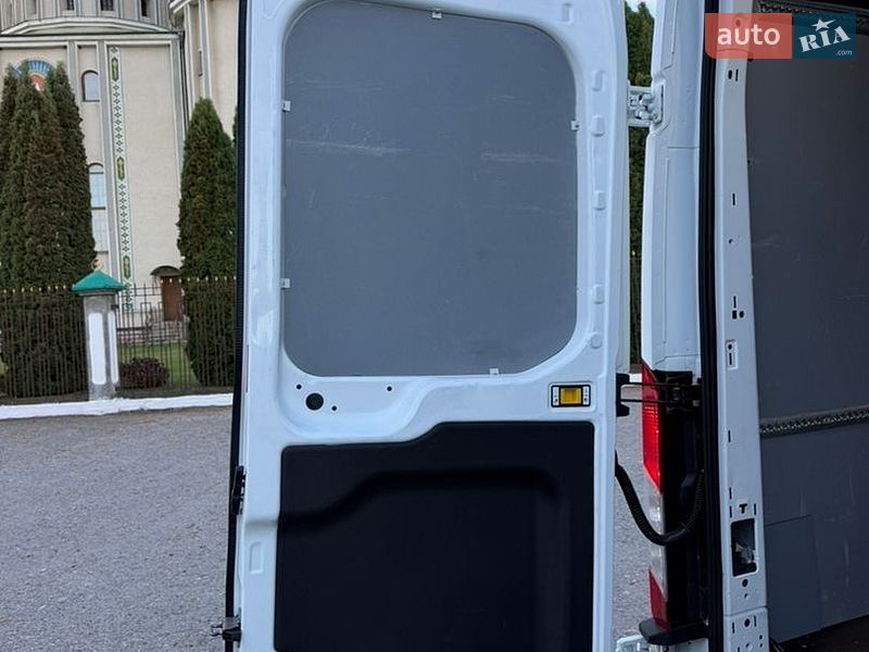 Грузовой фургон Ford Transit 2021 в Дубно