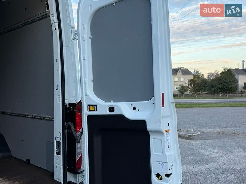 Грузовой фургон Ford Transit 2021 в Дубно