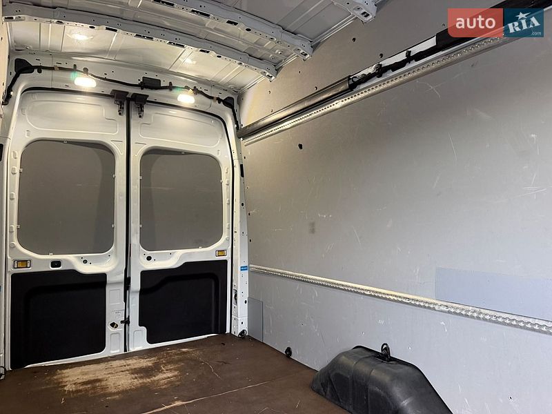 Грузовой фургон Ford Transit 2021 в Дубно