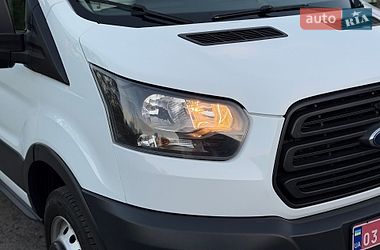Вантажний фургон Ford Transit 2016 в Дубні