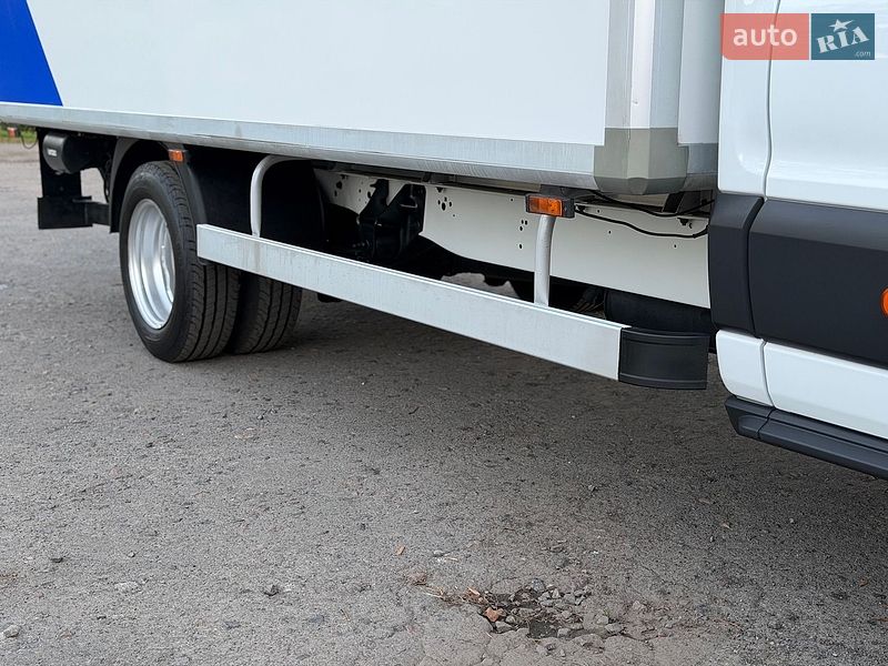 Вантажний фургон Ford Transit 2016 в Дубні