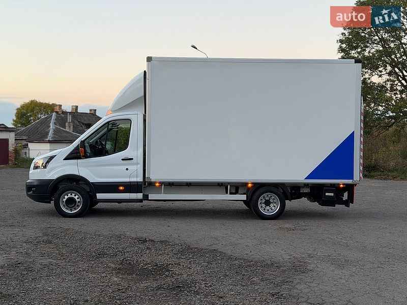 Вантажний фургон Ford Transit 2016 в Дубні