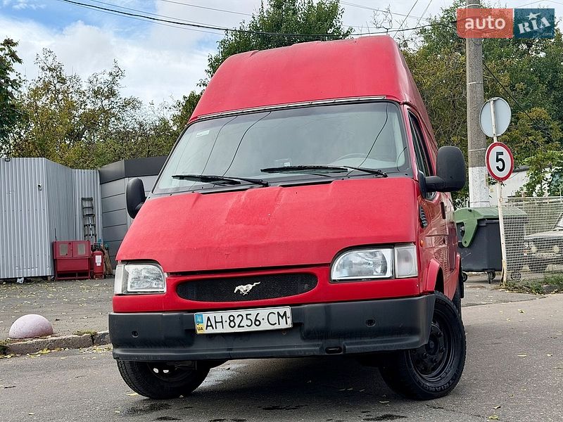 Вантажний фургон Ford Transit 2000 в Одесі