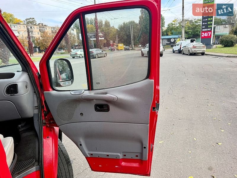 Вантажний фургон Ford Transit 2000 в Одесі