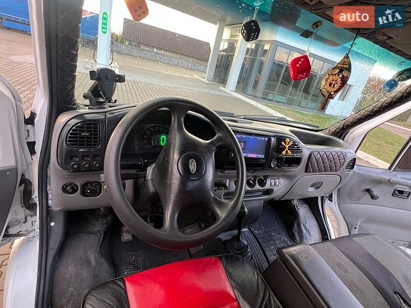 Для перевозки животных Ford Transit 1998 в Иванове