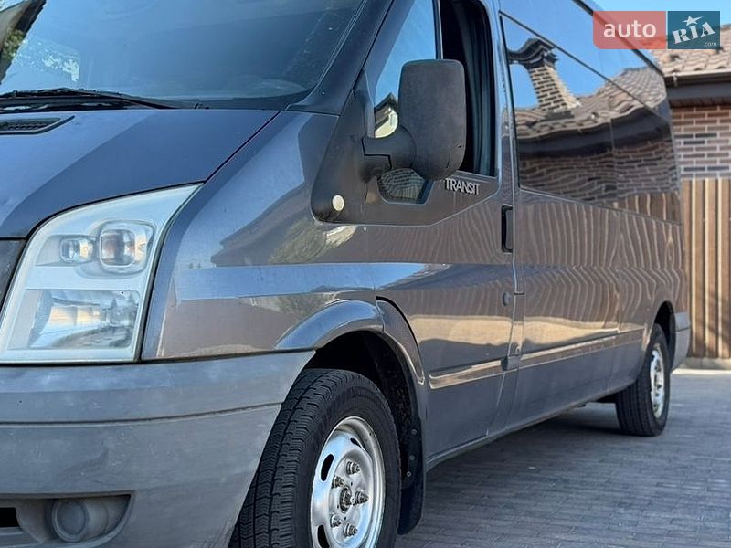 Минивэн Ford Transit 2008 в Буче