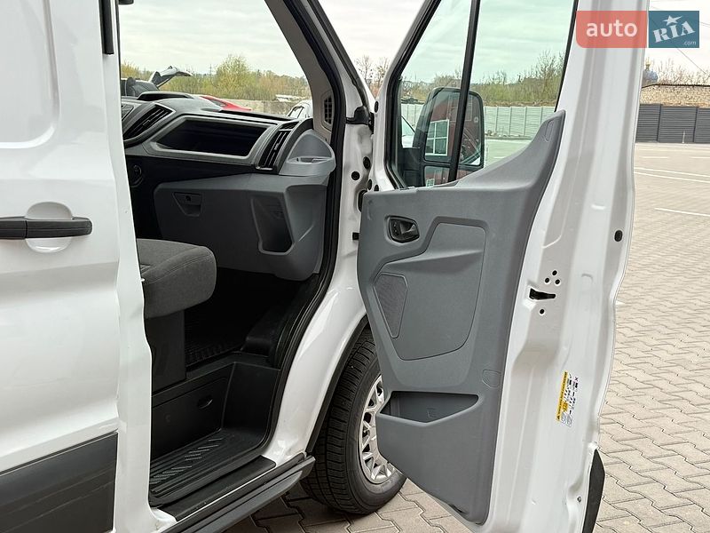 Грузовой фургон Ford Transit 2018 в Дубно