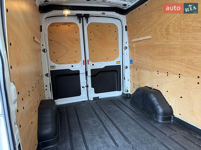 Грузовой фургон Ford Transit 2018 в Дубно