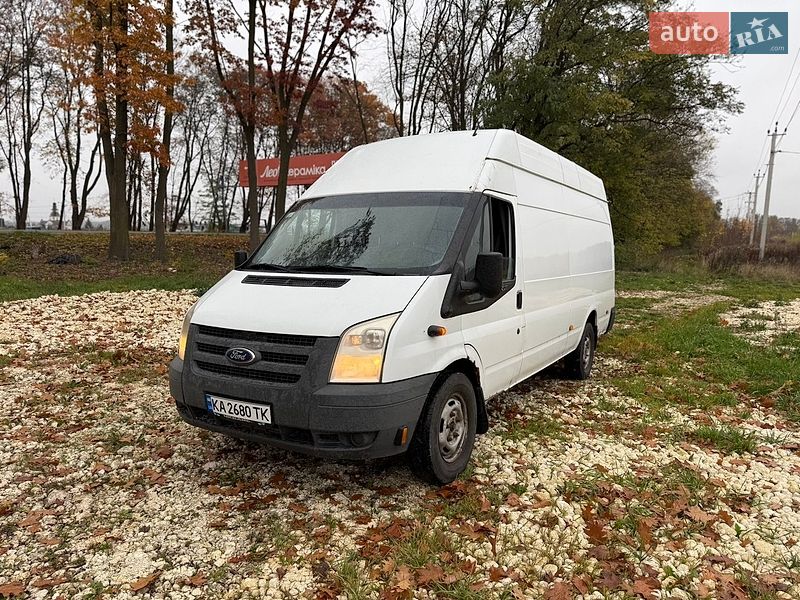 Грузовой фургон Ford Transit 2011 в Львове