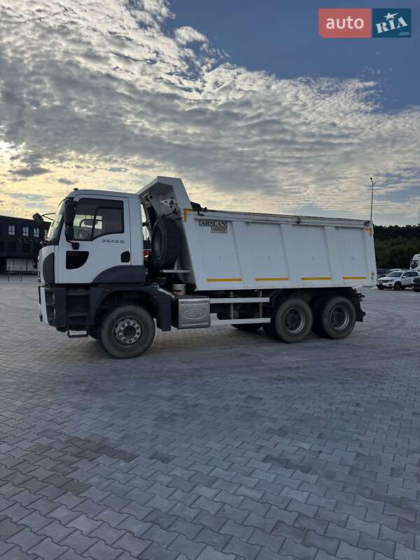 Самосвал Ford Trucks 2021 в Дубно