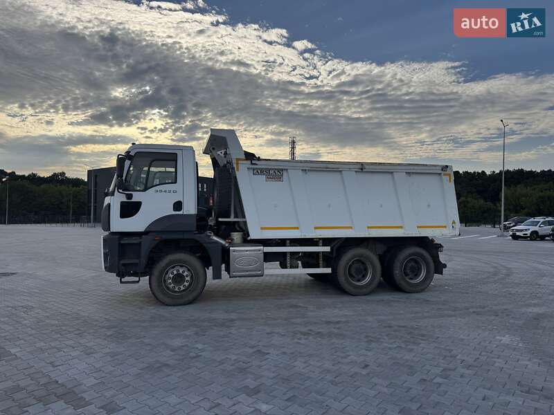 Самосвал Ford Trucks 2021 в Дубно