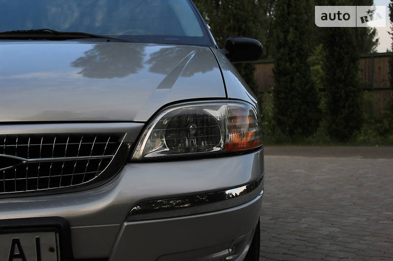 Мінівен Ford Windstar 2003 в Луцьку