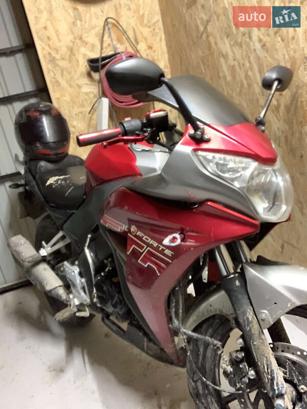 Спортбайк Forte FTR 300 2018 в Городке