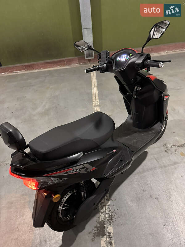 Макси-скутер Forte Leon 2025 в Киеве
