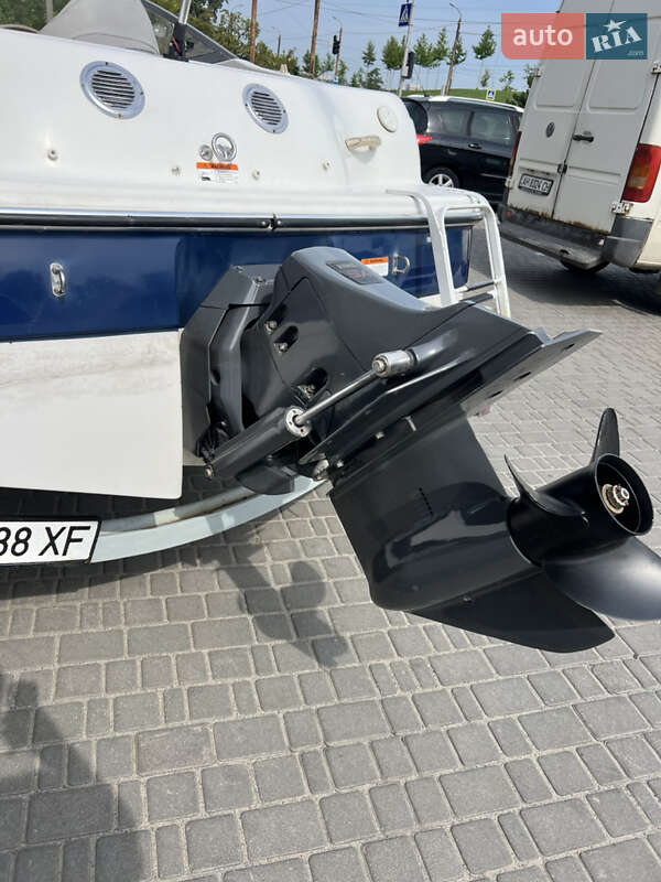 Катер Four Winns Freedom 2003 в Днепре