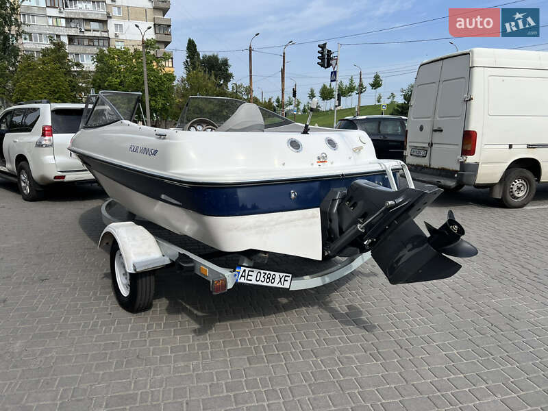 Катер Four Winns Freedom 2003 в Днепре