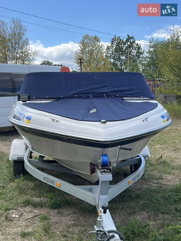 Катер Four Winns Freedom 2003 в Днепре