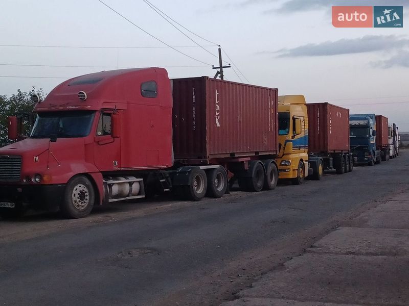 Тягач Freightliner Century 2000 в Одессе