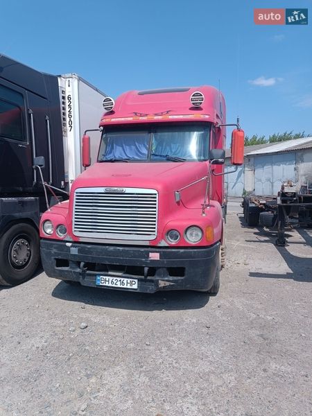 Тягач Freightliner Century 2000 в Одессе