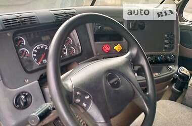 Тягач Freightliner Columbia 2012 в 