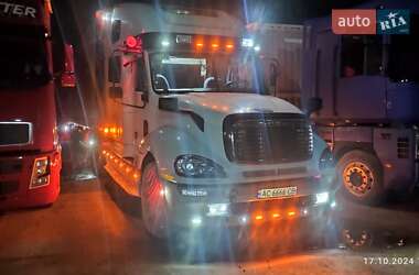 Рефрижератор Freightliner Columbia 2002 в Луцьку