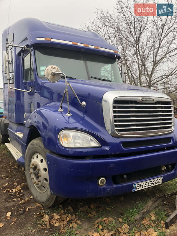 Freightliner Columbia 2004