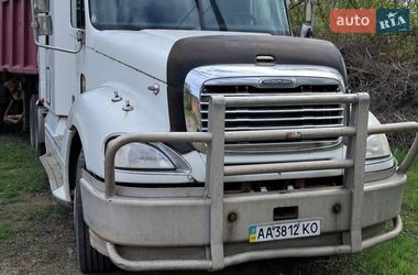 Самоскид Freightliner Columbia 2006 в Смілі