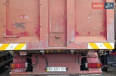 Тягач Freightliner FLD 2001 в Ровно