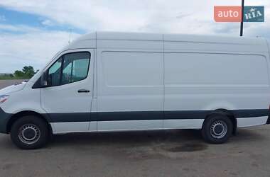 Грузовой фургон Freightliner Sprinter 2019 в 