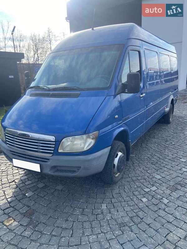 Грузовой фургон Freightliner Sprinter 2003 в Иршаве