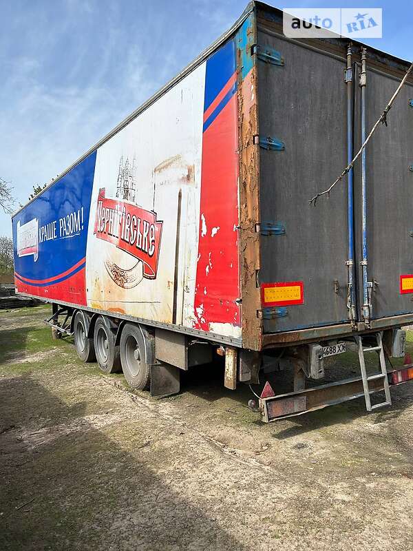 Изотермическая будка Fruehauf 01Y 1995 в Чернухах