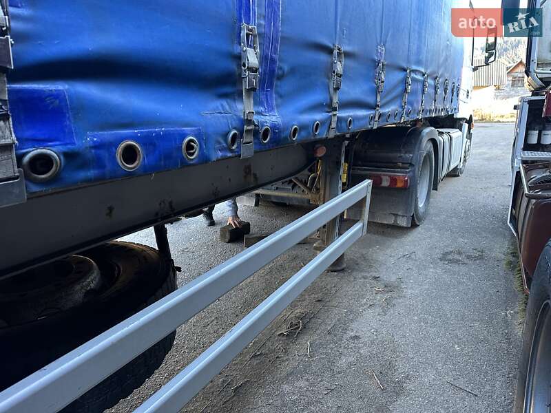 Тентованный борт (штора) - полуприцеп Fruehauf 01Y 1995 в Сколе