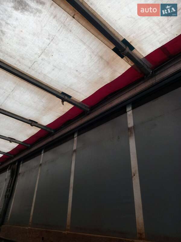 Тентованный борт (штора) - полуприцеп Fruehauf 01Y 2003 в Ильинцах