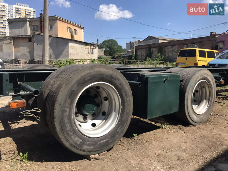 Контейнеровоз Fruehauf A2 2000 в Одесі