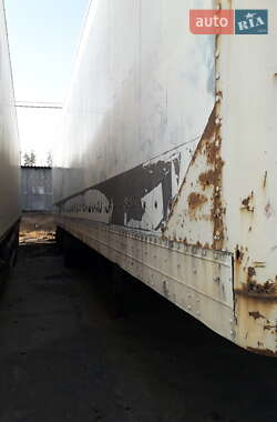 Изотермическая будка Fruehauf Ackermann 1993 в 