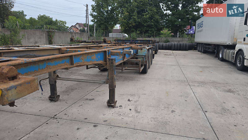 Контейнеровоз Fruehauf Ackermann 1994 в Ровно