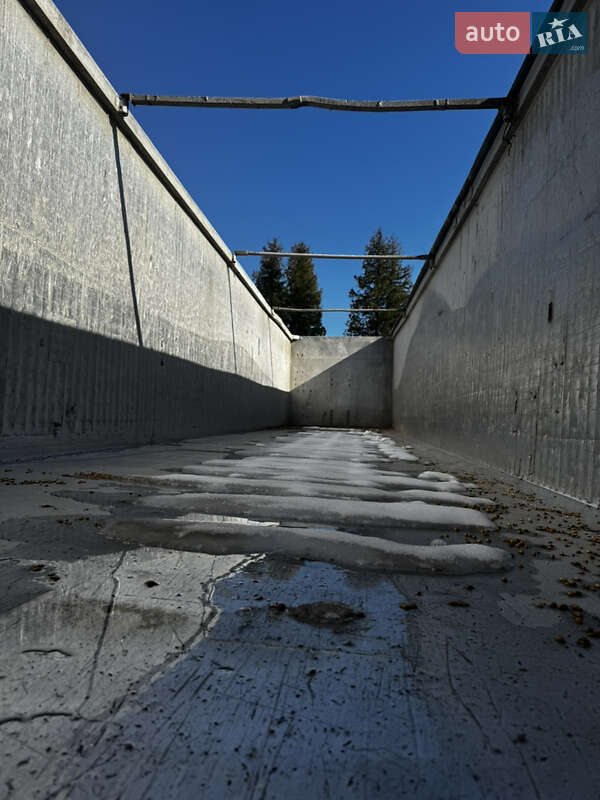 Зерновоз - полуприцеп Fruehauf Benalu 1996 в Стрые