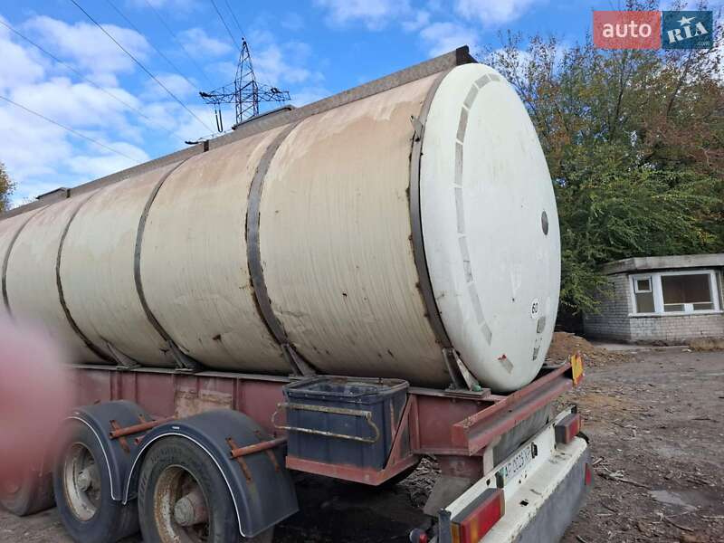 Цистерна напівпричіп Fruehauf BPV 1995 в Запоріжжі