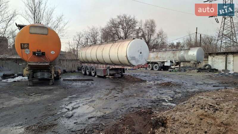 Цистерна напівпричіп Fruehauf BPV 1995 в Запоріжжі