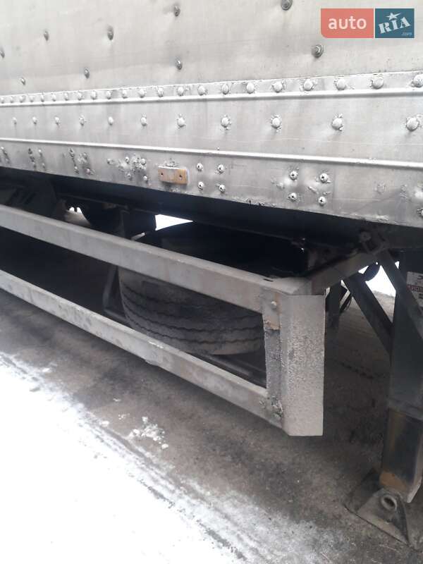 Изотермическая будка Fruehauf Crane 1993 в Харькове