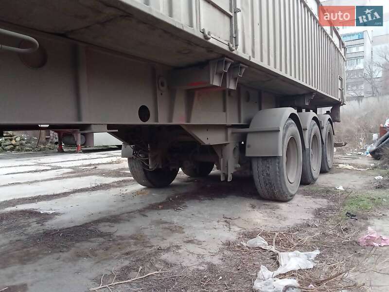 Контейнеровоз Fruehauf Crane 1998 в Николаеве