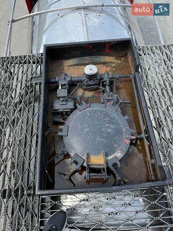 Цистерна полуприцеп Fruehauf Crane 1998 в Луцке