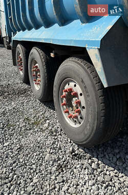 Зерновоз - полуприцеп Fruehauf DF 2006 в 