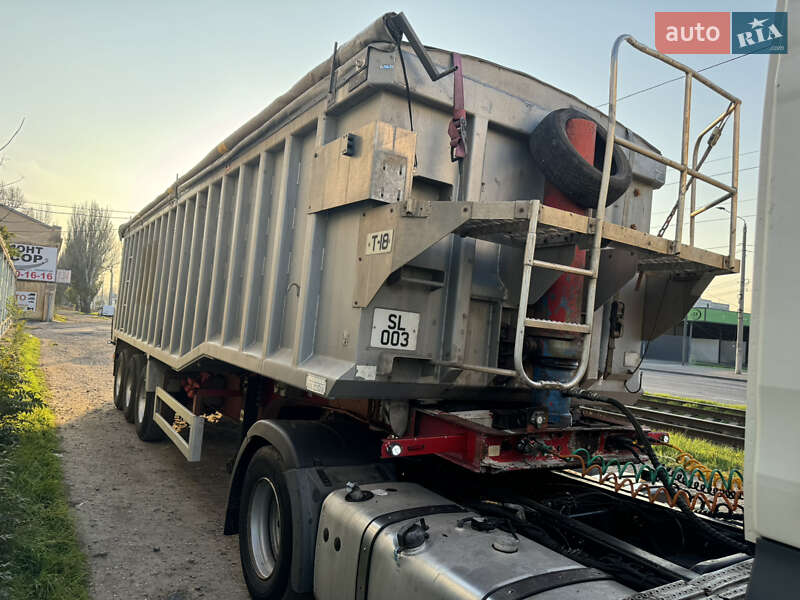 Самосвал полуприцеп Fruehauf DJD SA3 1996 в Одессе